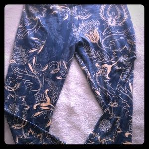 LuLaRoe Tall &Curvy legging